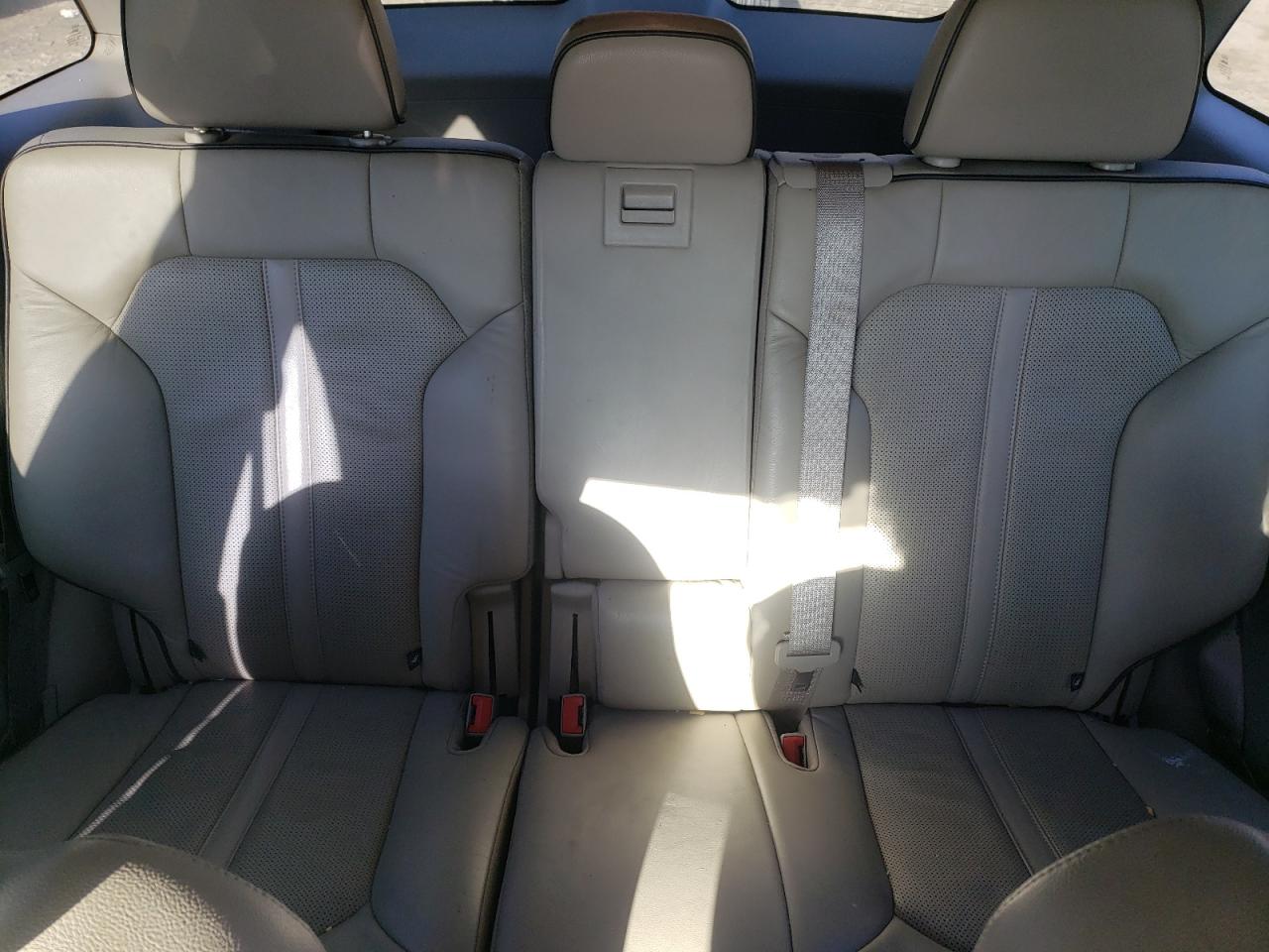 2013 Lincoln MKX - Image 10