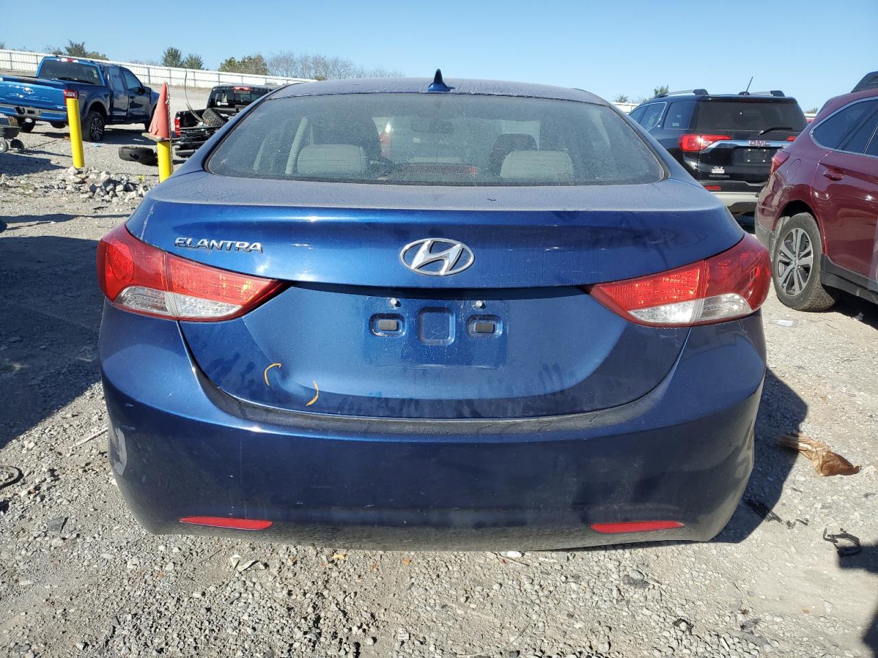 2013 Hyundai Elantra - Image 6