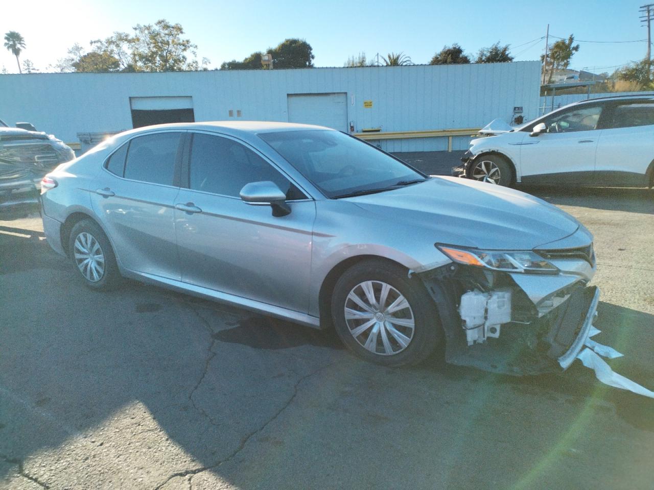 4T1B31HKXJU003750 2018 Toyota Camry Le