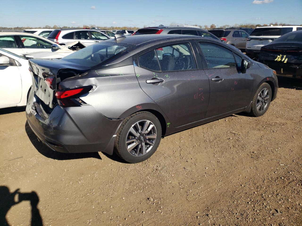 2020 Nissan Versa - Image 3