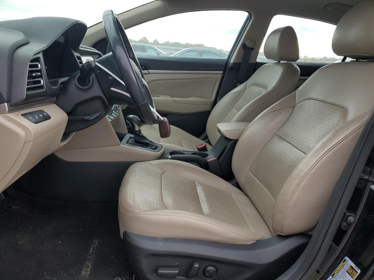 2020 Hyundai Elantra - Image 7