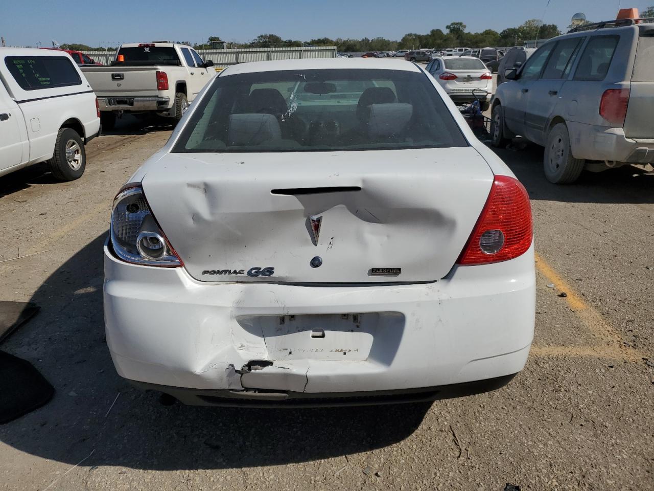 2010 Pontiac G6 - Image 6