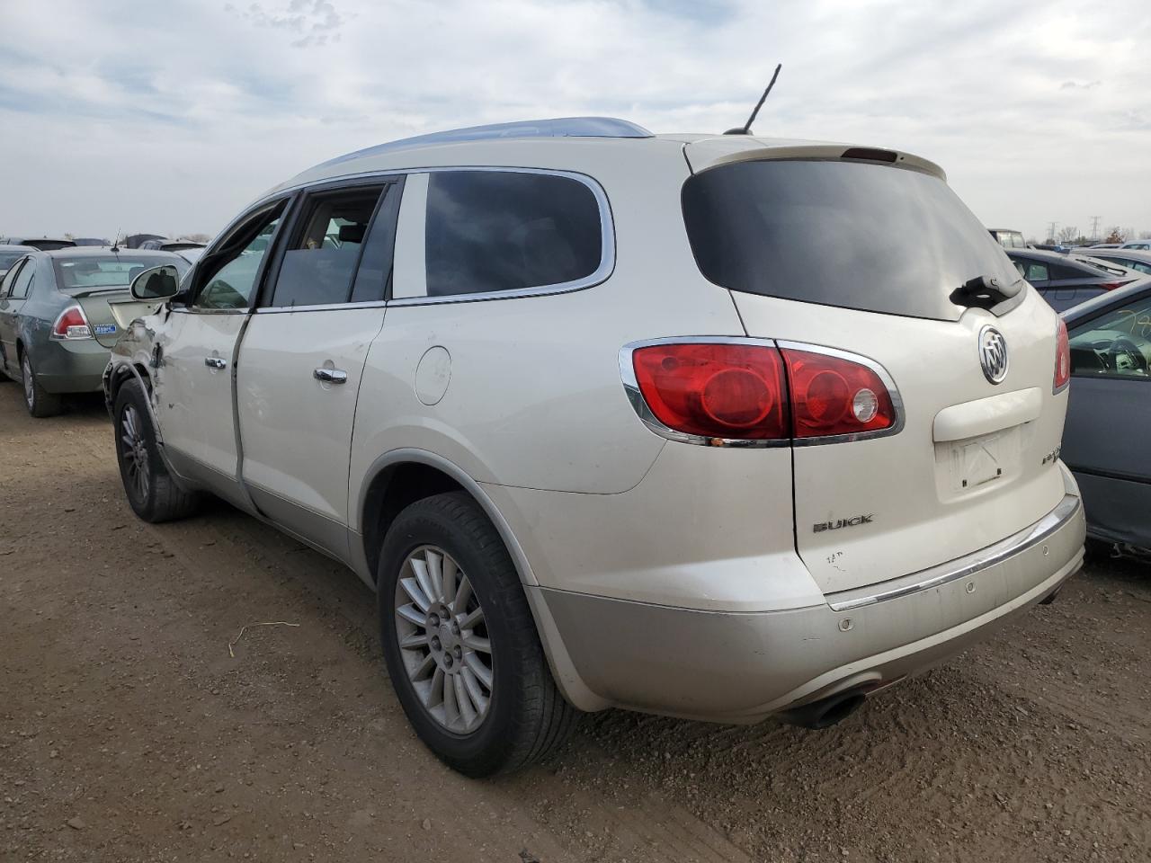 2010 Buick Enclave - Image 2