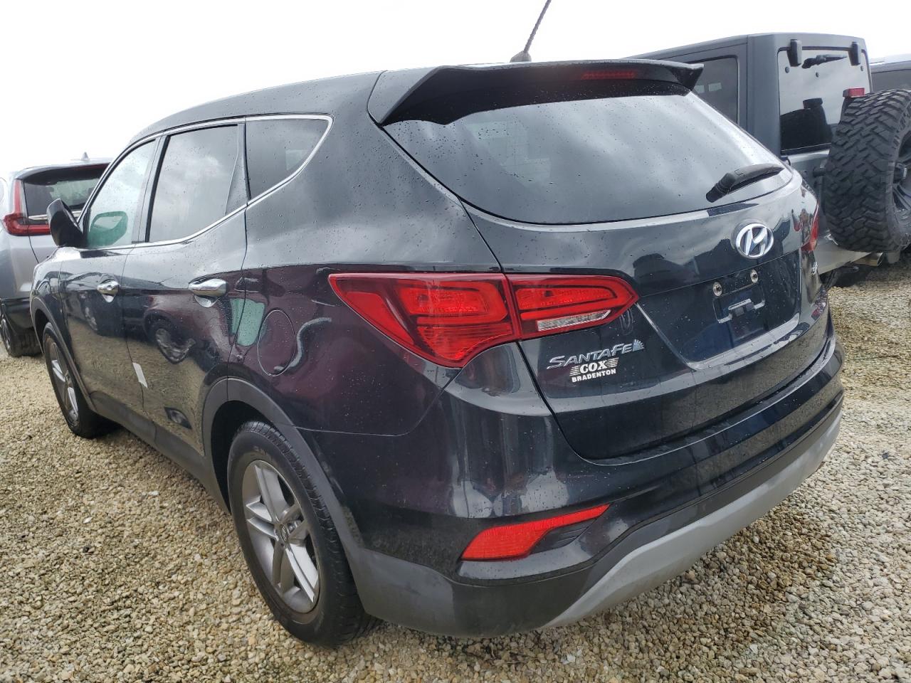 5XYZT3LB8JG541743 2018 HYUNDAI SANTA FE - Image 2