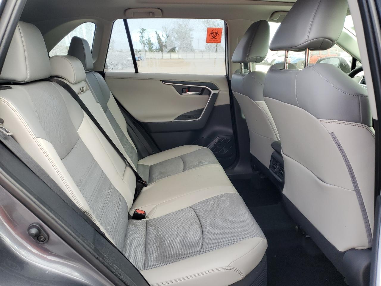 2023 Toyota RAV 4 - Image 11