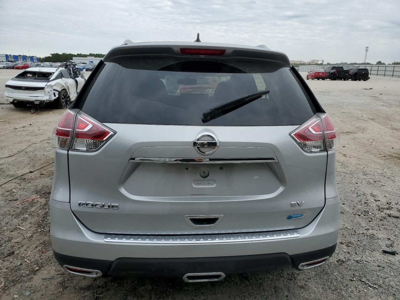 2014 Nissan Rogue - Image 6