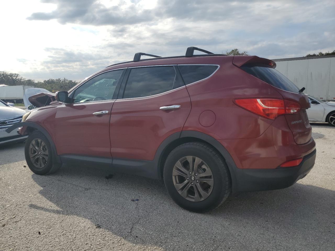2016 Hyundai Santa Fe - Image 2