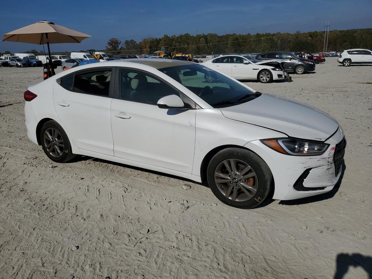 2017 Hyundai Elantra - Image 4