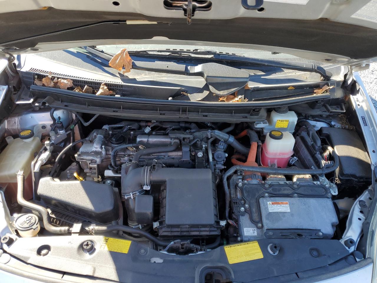 2012 Toyota Prius - Image 11