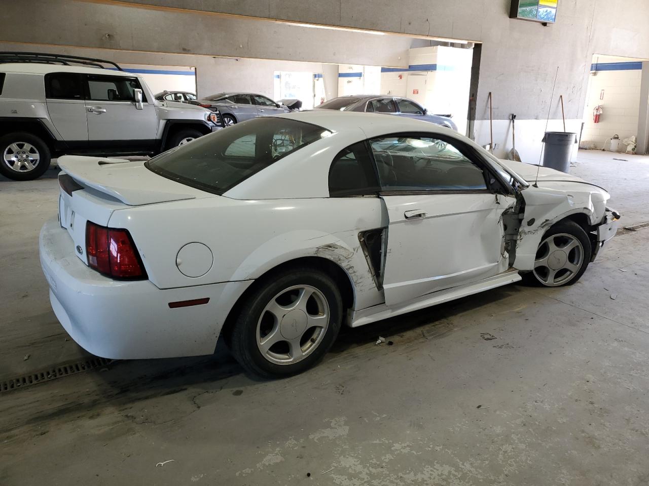 2004 Ford Mustang - Image 3