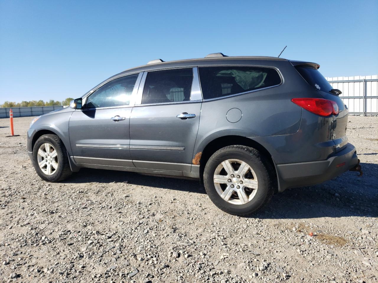 2011 Chevrolet Traverse - Image 2