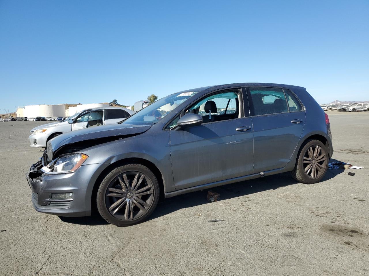 2015 Volkswagen Golf - Image 1
