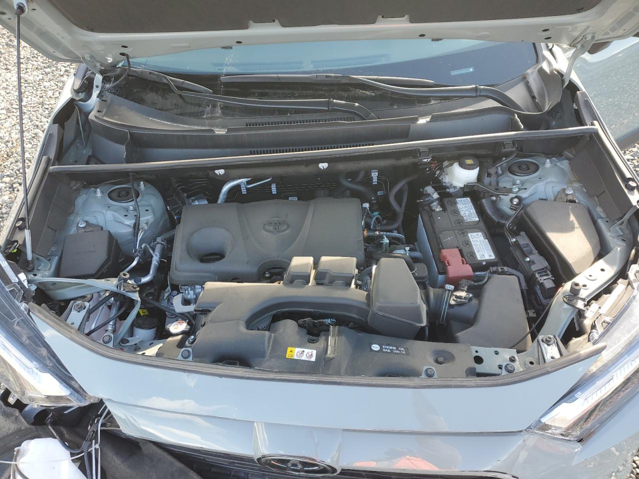 2023 Toyota RAV 4 - Image 12