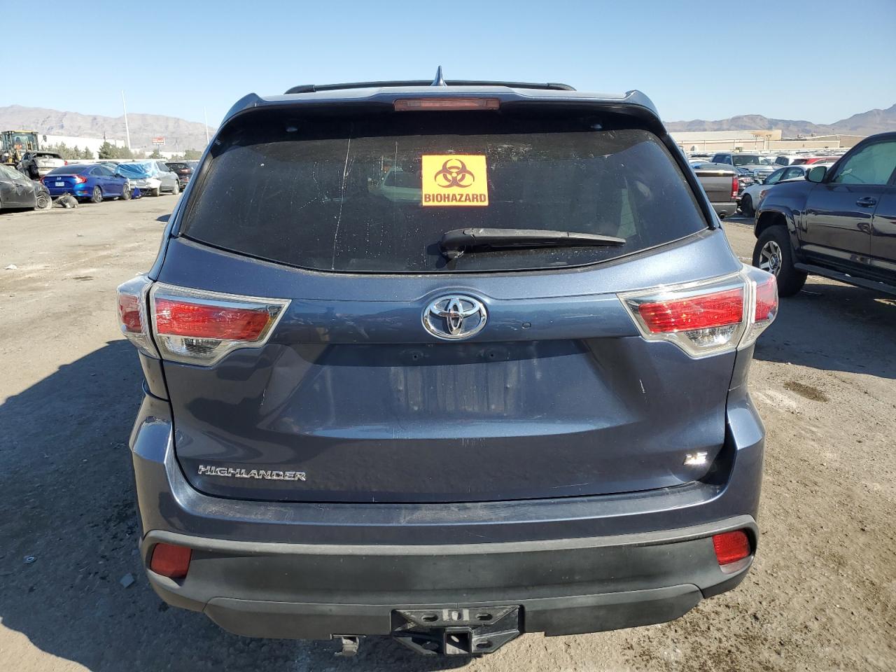 5TDZKRFH9FS053238 2015 Toyota Highlander Le