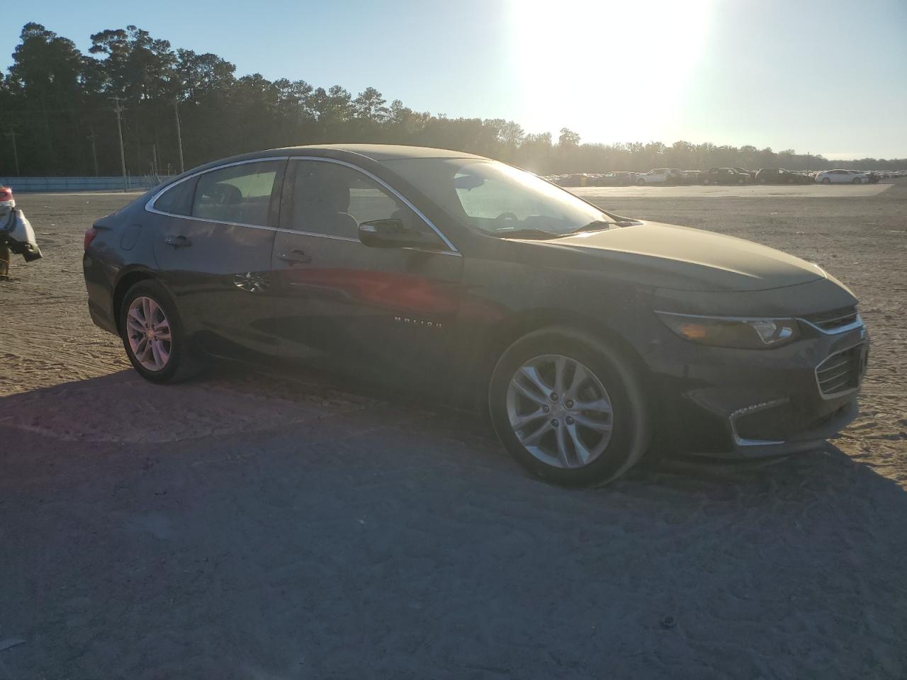 2018 Chevrolet Malibu - Image 4