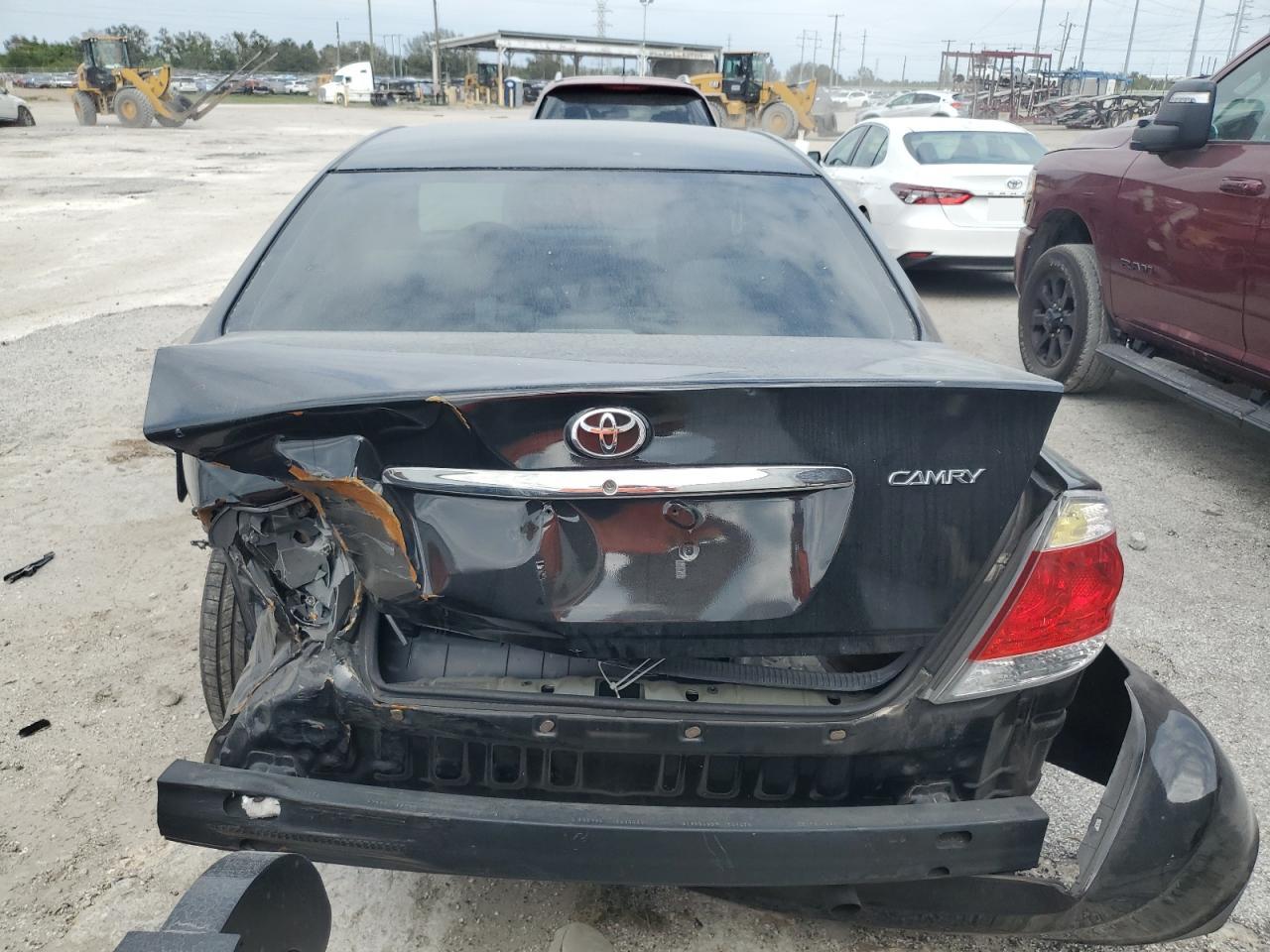 2005 Toyota Camry Le VIN: 4T1BE32KX5U028622 Lot: 73608494