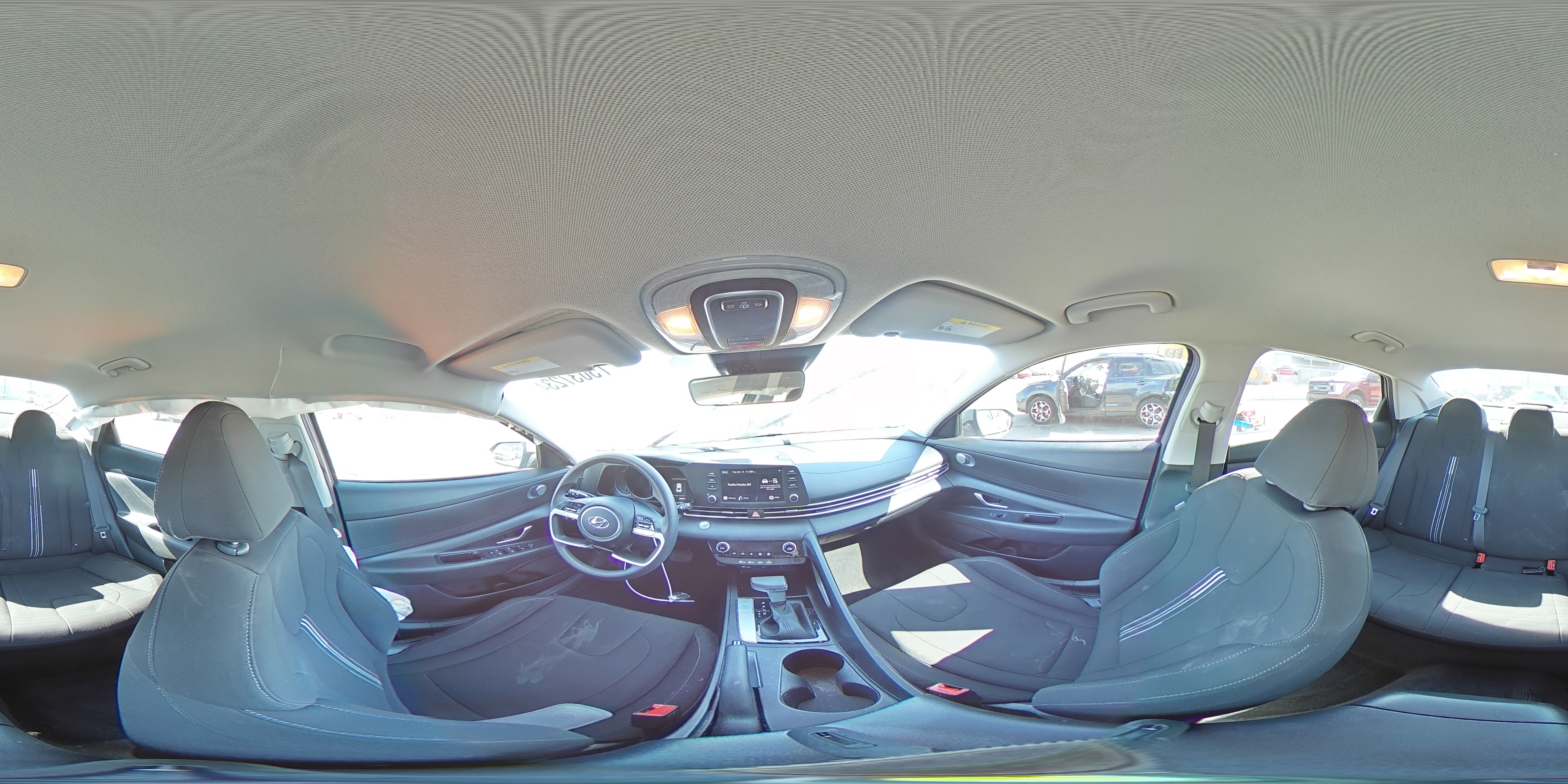2023 Hyundai Elantra - Image 15
