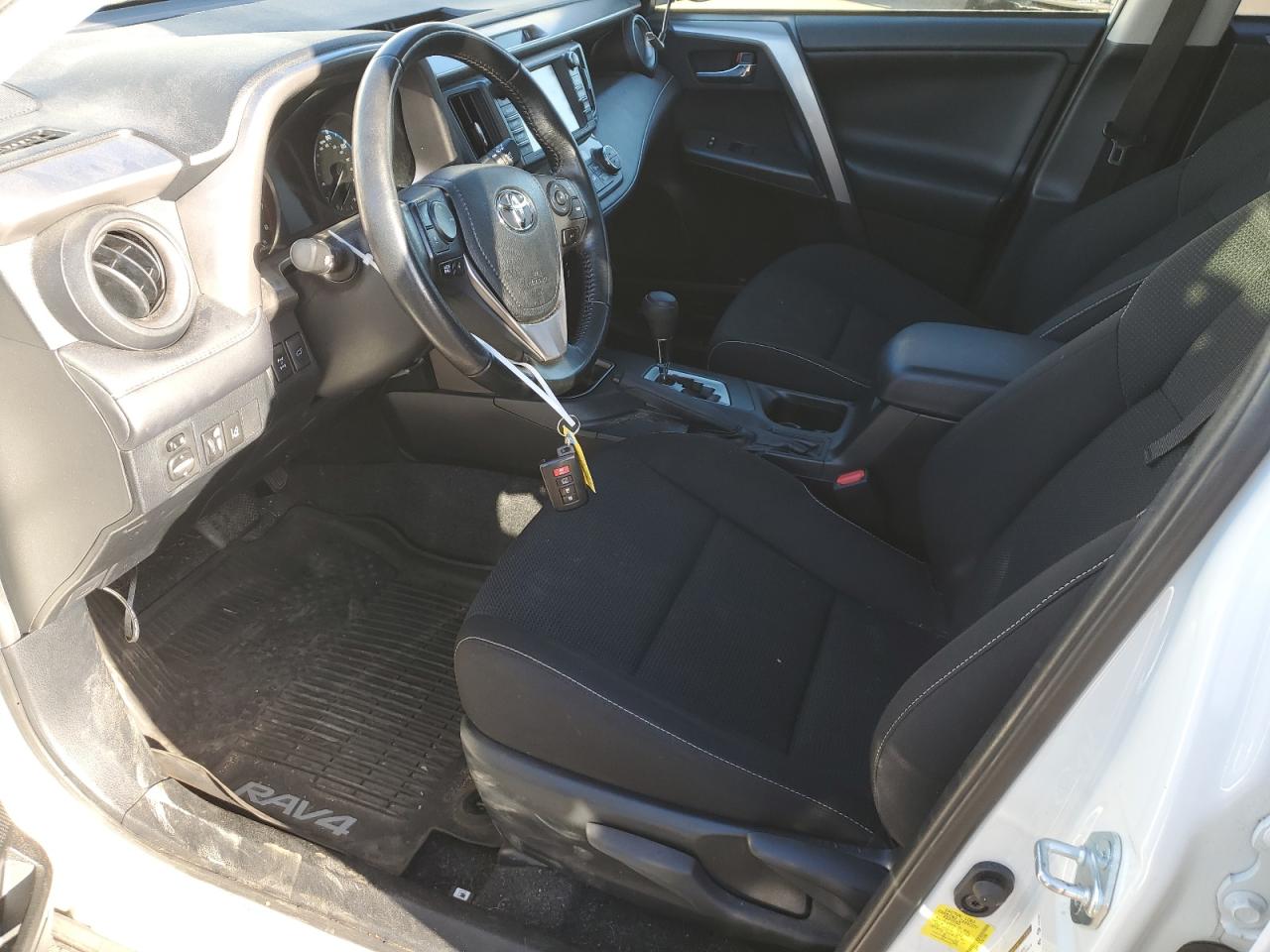 2017 Toyota RAV 4 - Image 7
