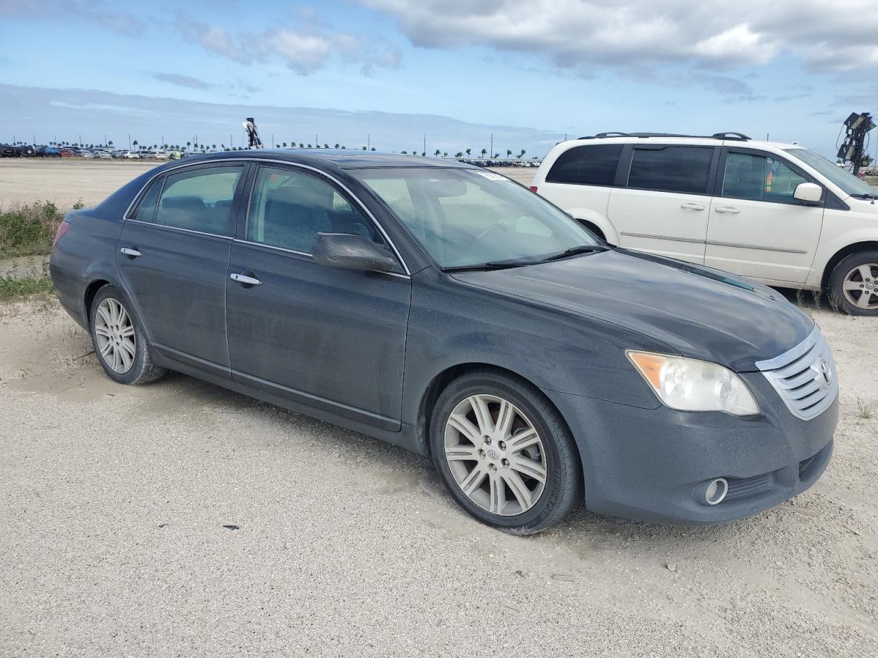 2009 Toyota Avalon - Image 4