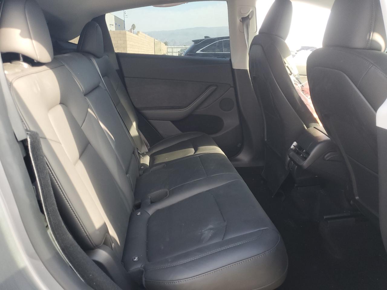 7SAYGDEF5RA289071 2024 Tesla Model Y