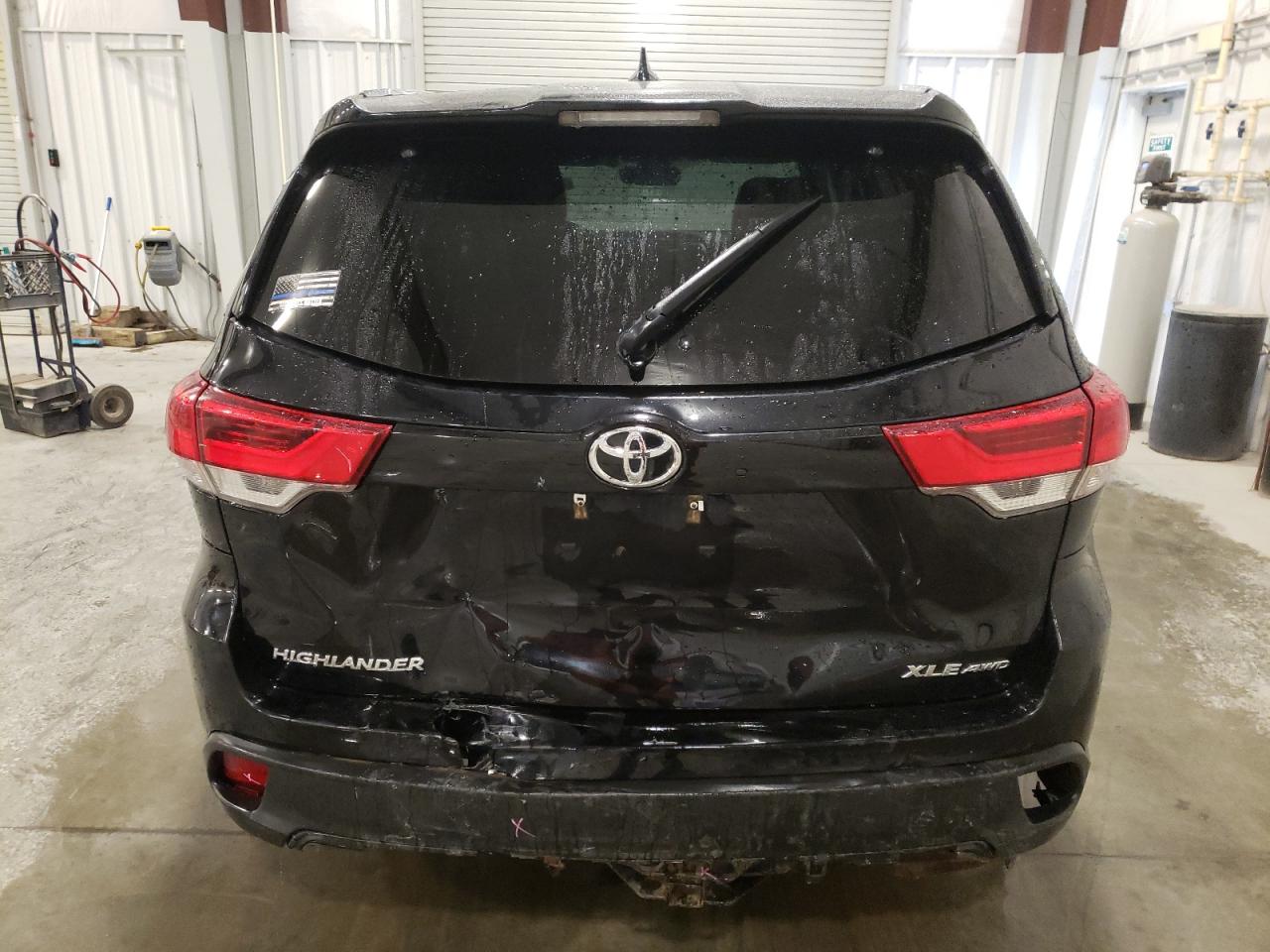 2019 Toyota Highlander - Image 6