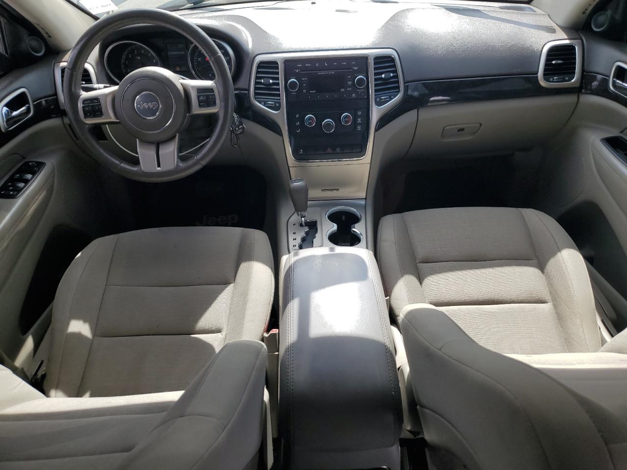 2012 Jeep Grand Cherokee - Image 8