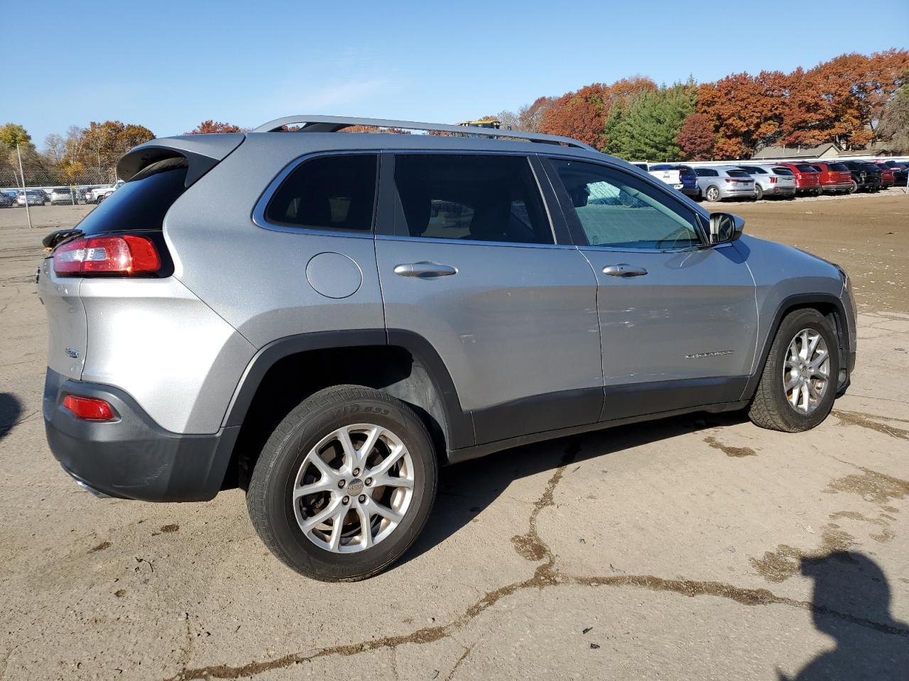 2015 Jeep Cherokee Latitude VIN: 1C4PJMCS0FW591257 Lot: 77431944