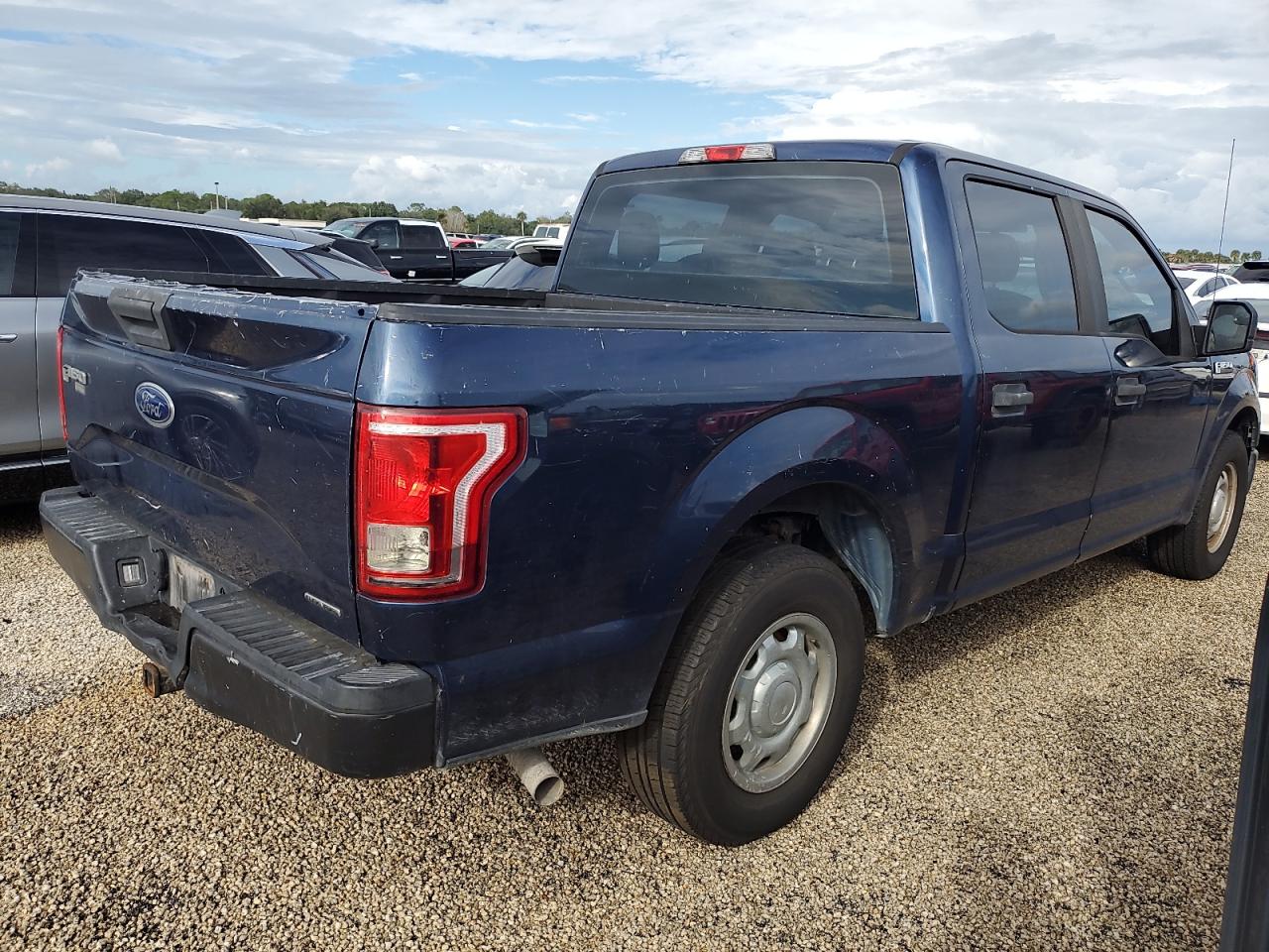 VIN 1FTEW1C84FKF21473 2015 FORD F-150 no.3