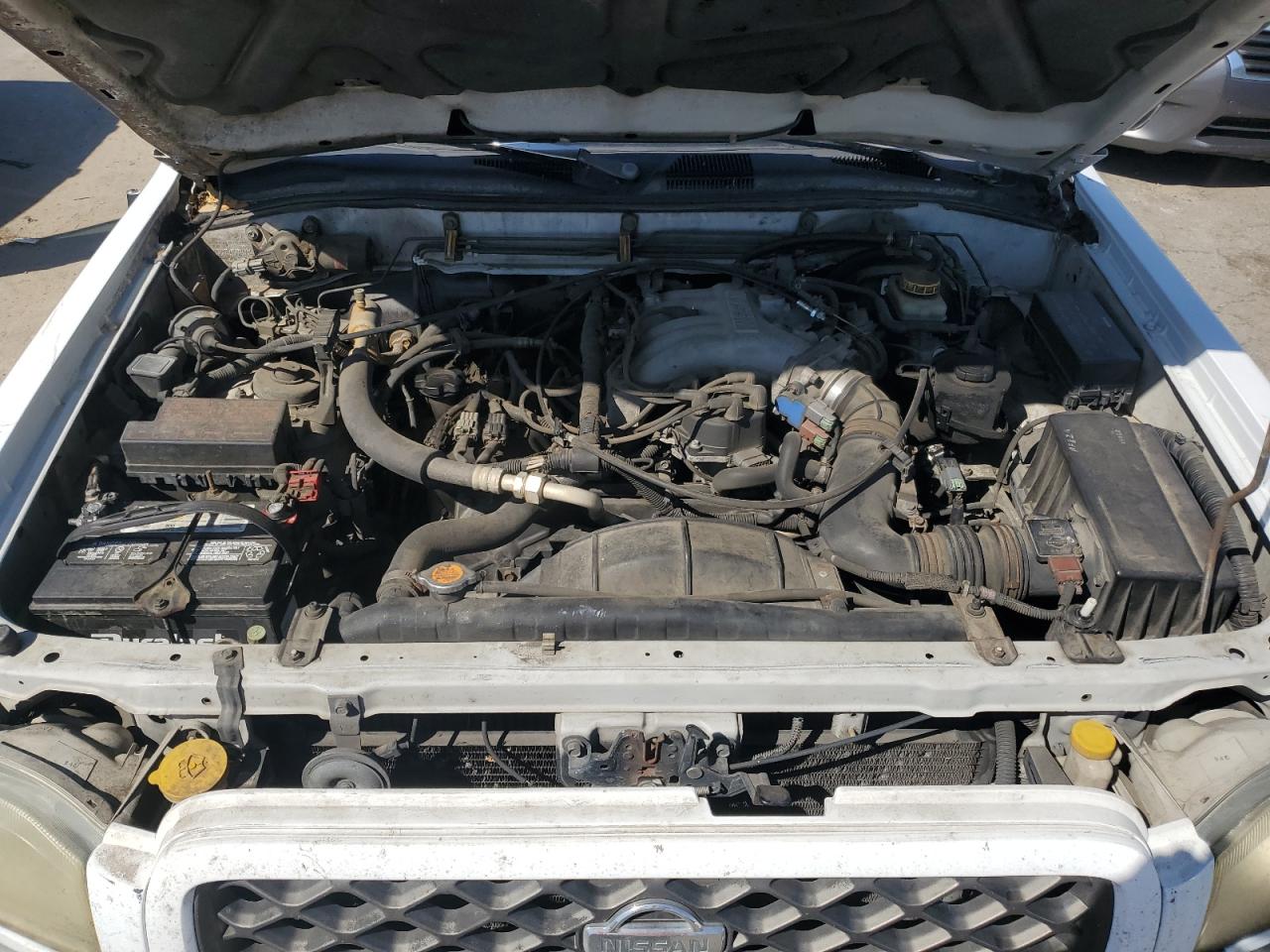 1999 Nissan Pathfinder - Image 12