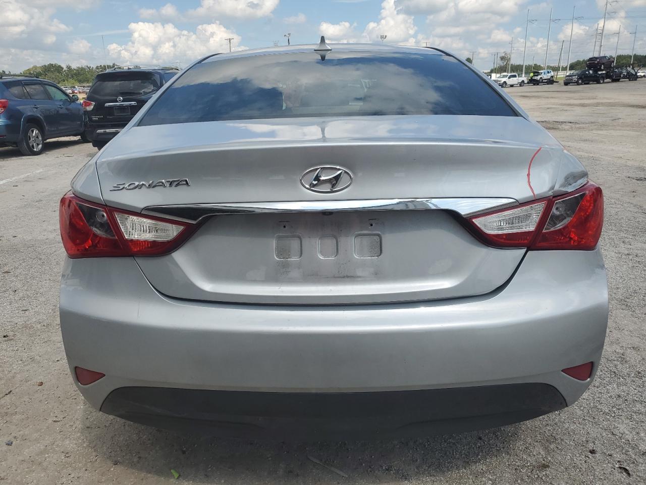 2014 Hyundai Sonata - Image 6