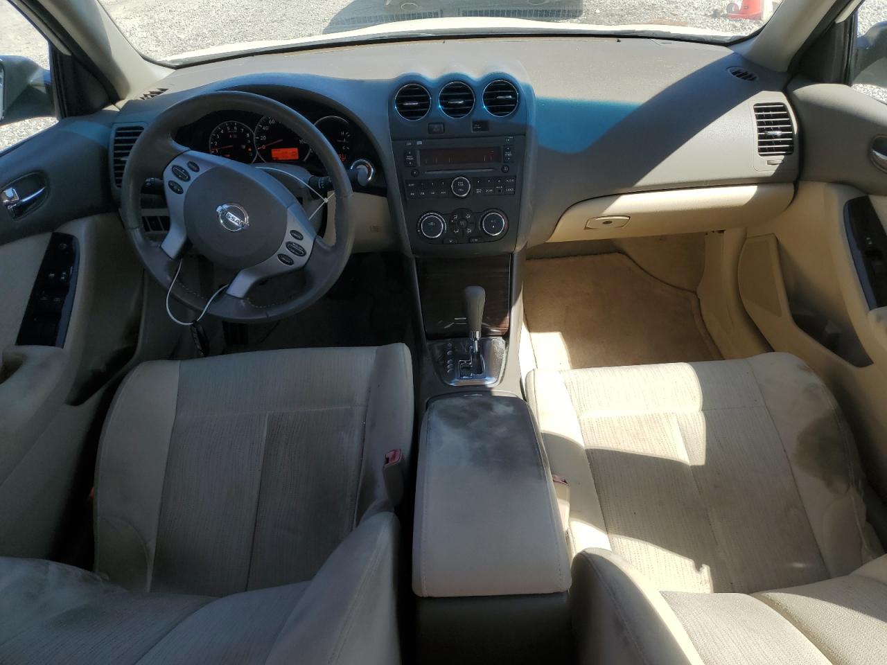 2011 Nissan Altima - Image 8