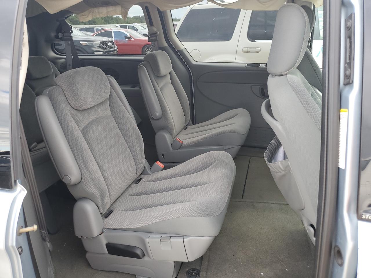 2005 Chrysler Town & Country Touring VIN: 2C4GP54L45R395292 Lot: 74098534