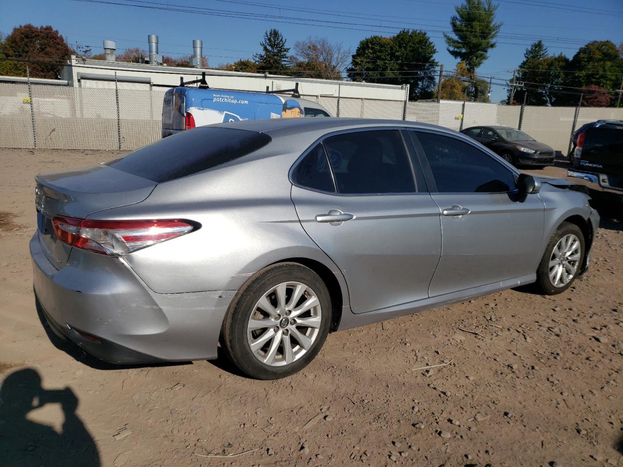 2018 Toyota Camry L VIN: 4T1B11HK6JU066379 Lot: 77000854