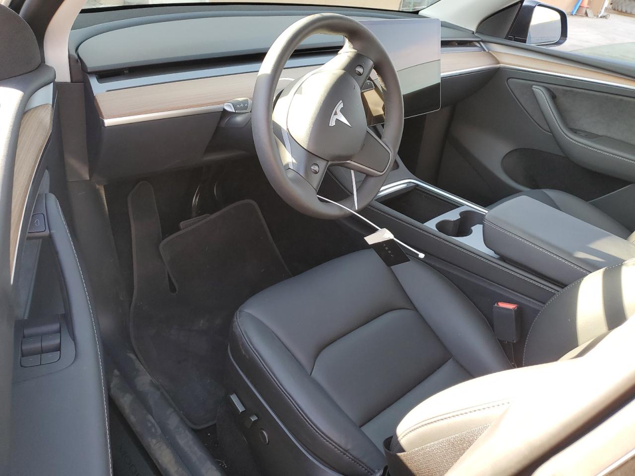 7SAYGDEE1RF006160 2024 Tesla Model Y