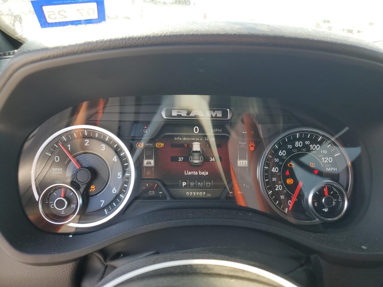 2022 RAM 1500 - Image 9