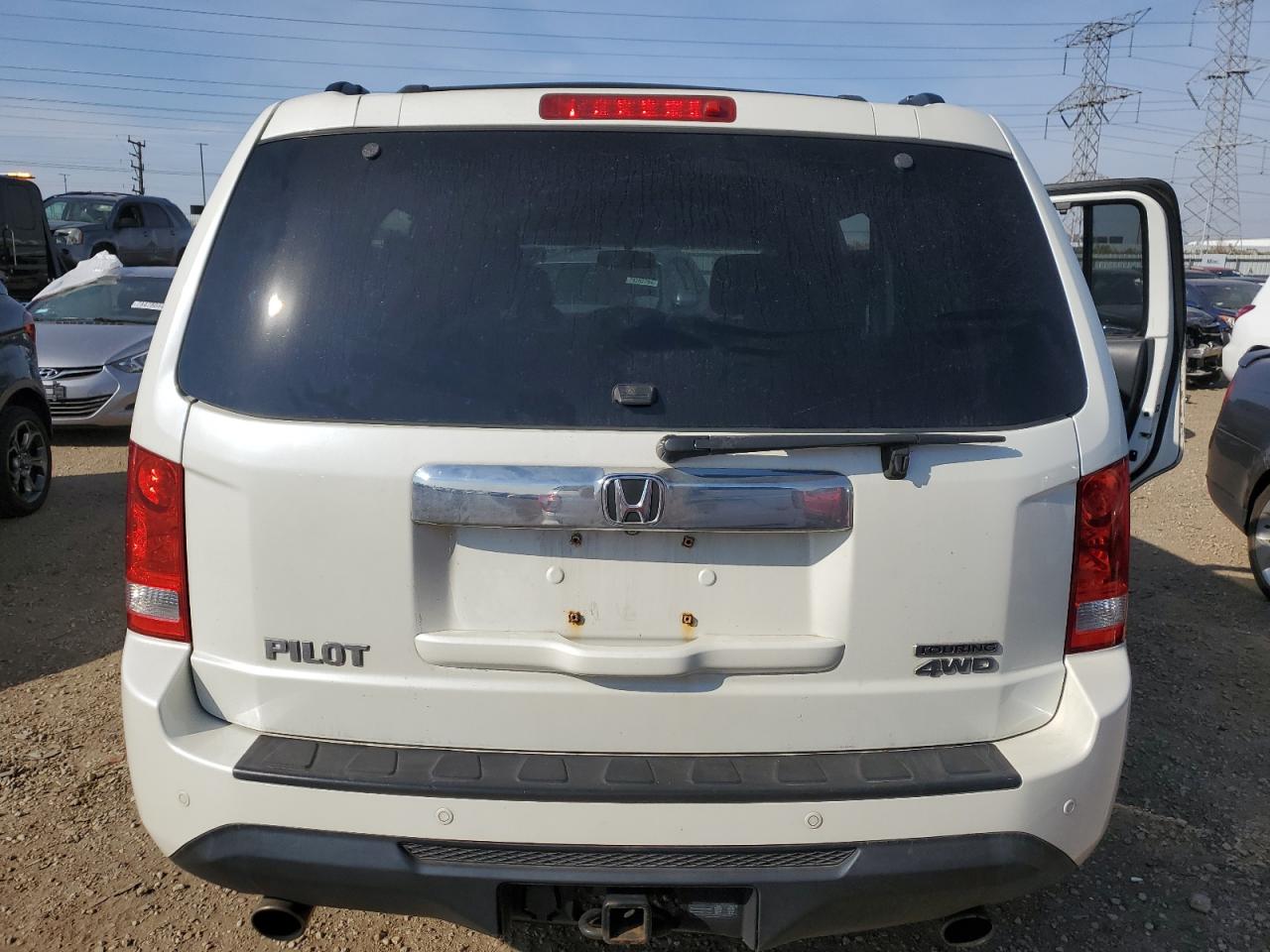 5FNYF4H9XFB038065 2015 Honda Pilot Touring