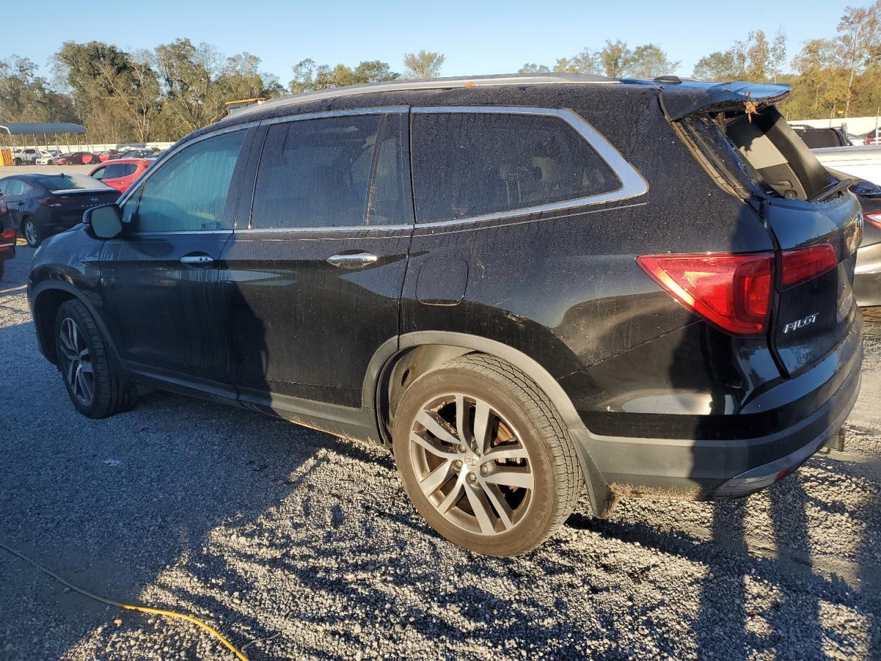 2017 Honda Pilot - Image 2