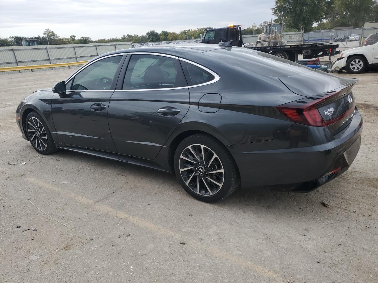 2022 Hyundai Sonata - Image 2