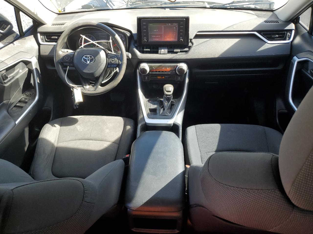2019 Toyota RAV 4 - Image 8
