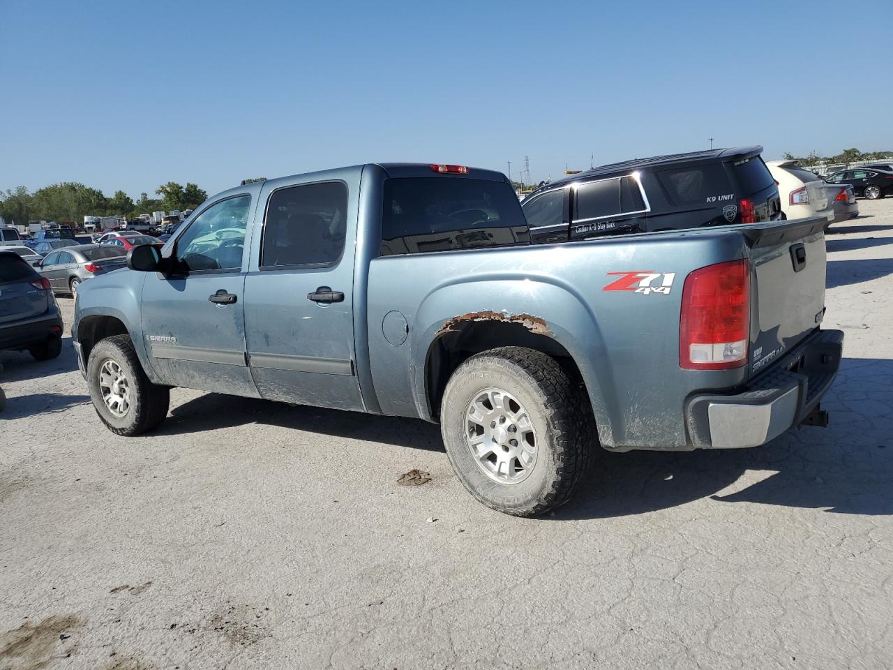 2007 GMC Sierra - Image 2