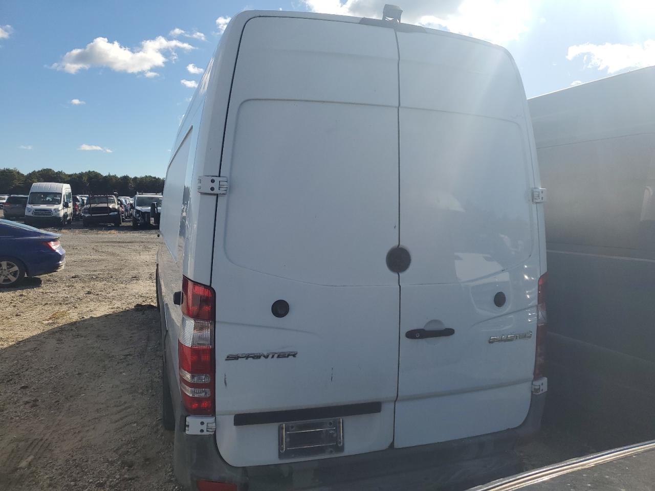 VIN WD3PE8CC1E5858702 2014 MERCEDES-BENZ SPRINTER no.6