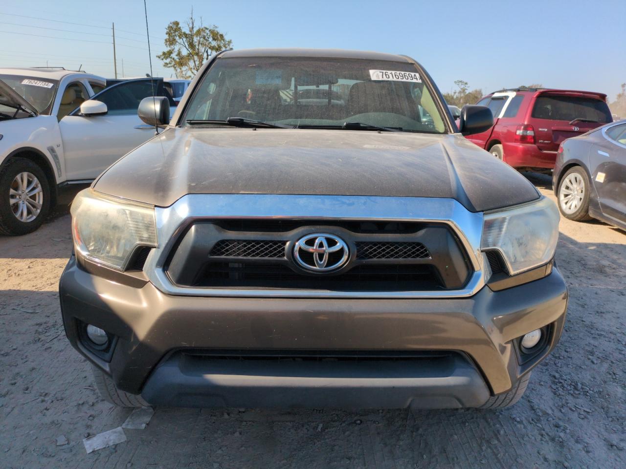 2015 Toyota Tacoma - Image 5