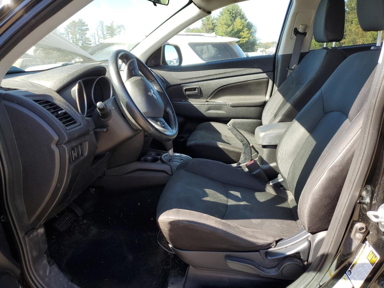 2015 Mitsubishi Outlander - Image 7