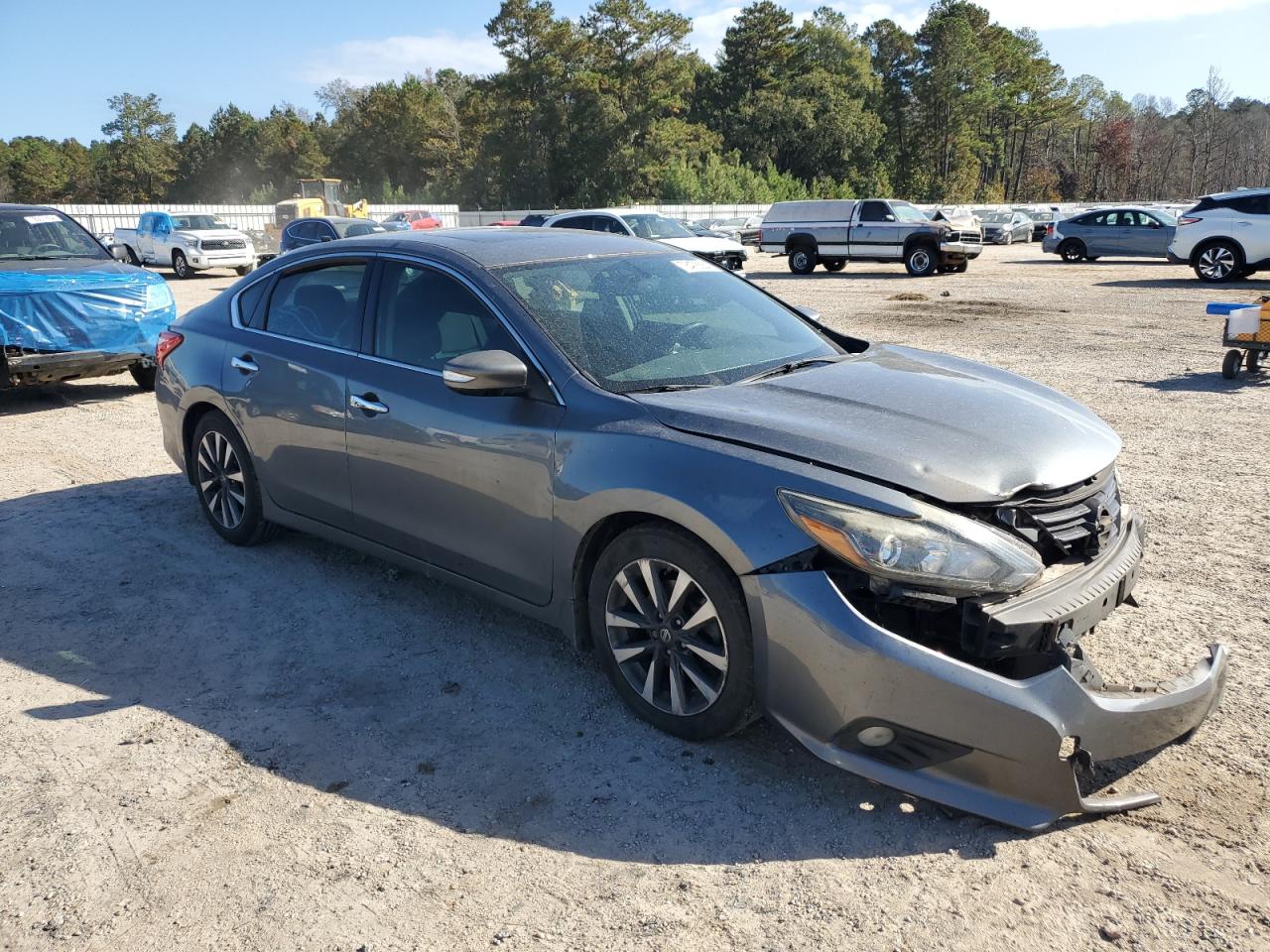2016 Nissan Altima - Image 4