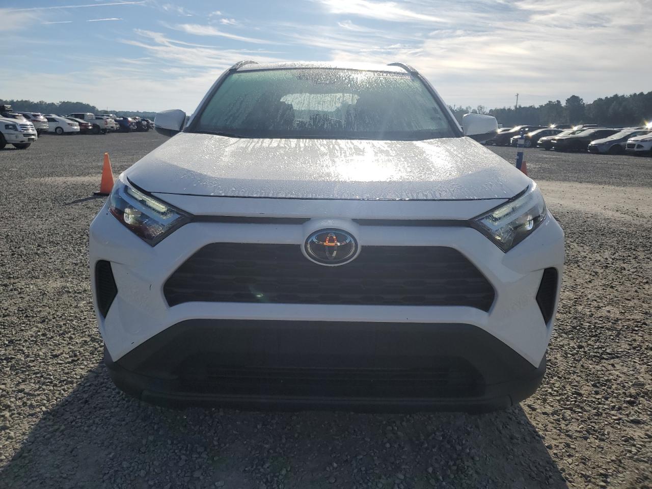 2023 Toyota RAV 4 - Image 5