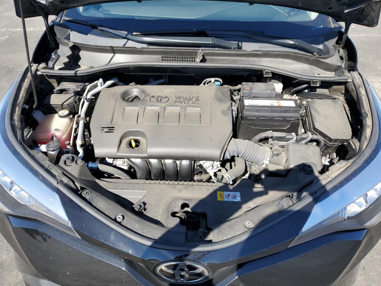 JTNKHMBX2L1085081 2020 Toyota C-Hr Xle