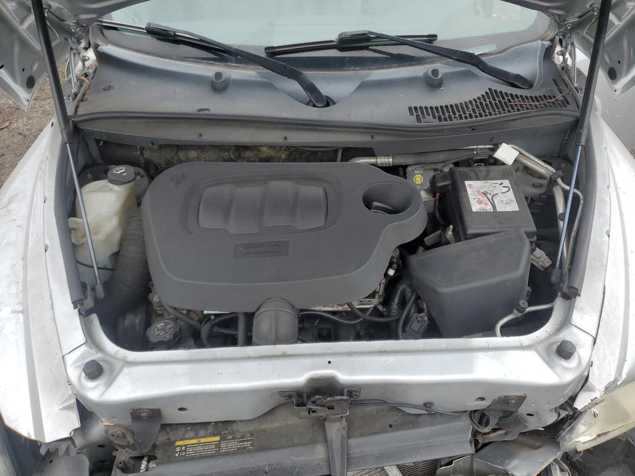 2011 Chevrolet HHR - Image 13