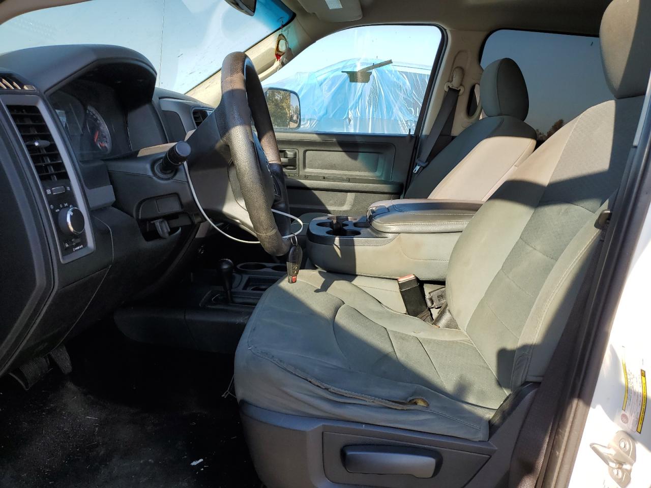 2016 RAM 3500 - Image 7