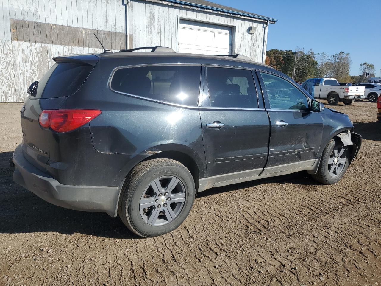 2011 Chevrolet Traverse - Image 3
