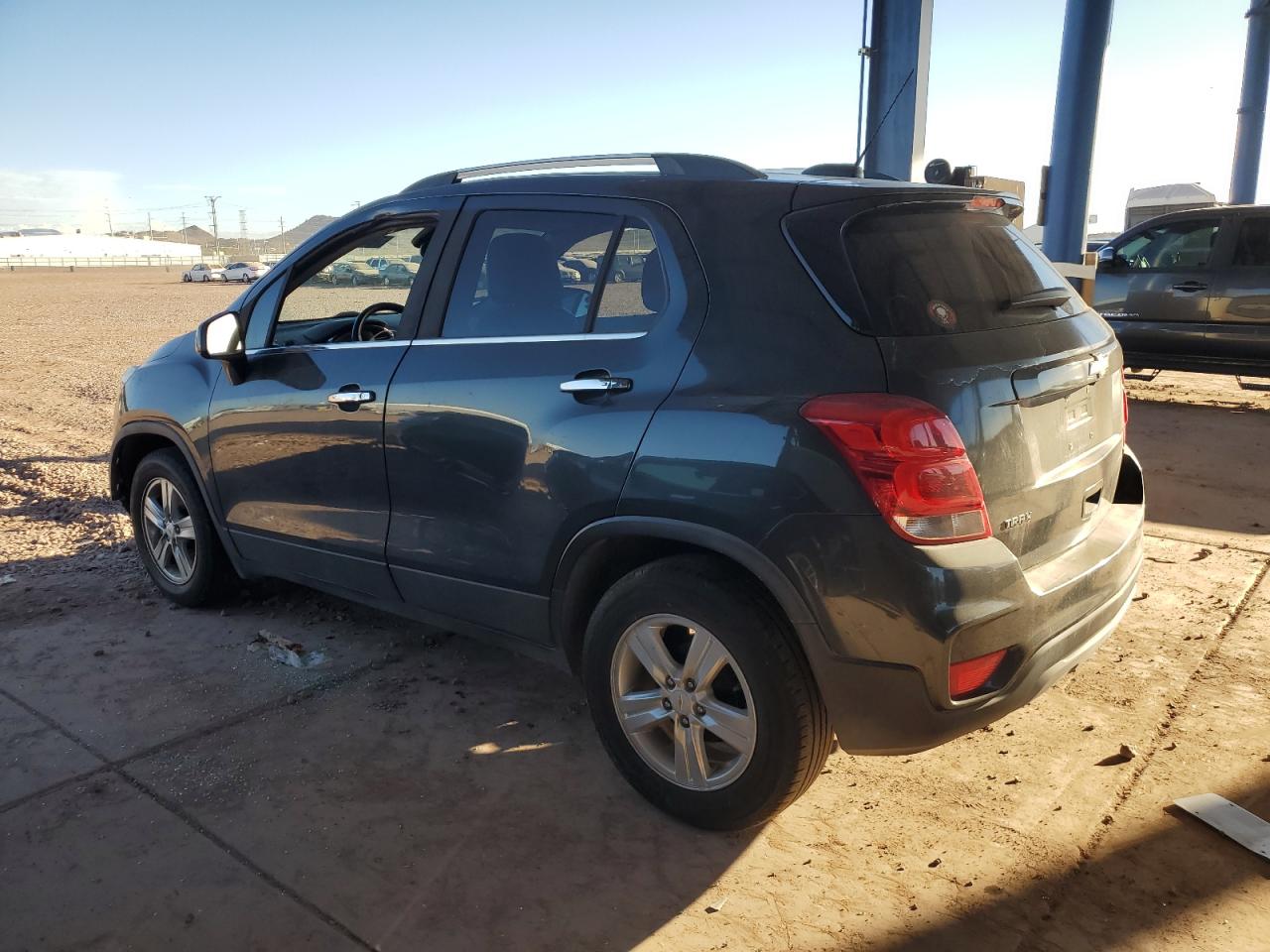 VIN KL7CJLSB7HB194128 2017 CHEVROLET TRAX no.2